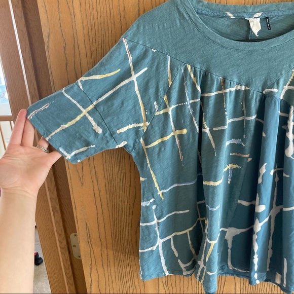 Anthropologie Akemi & Kin Oversized Tee - Picture 8 of 14